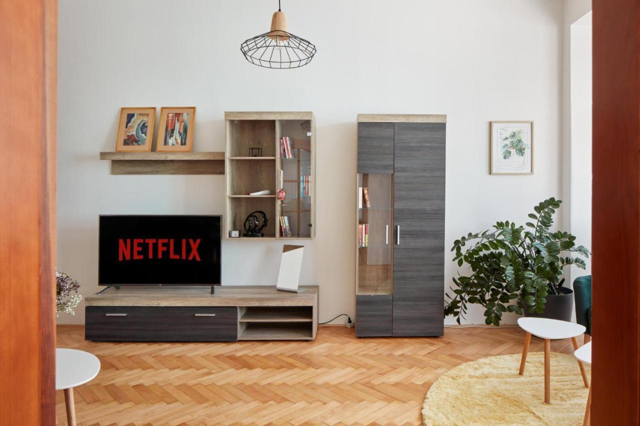 Prague Days - Spacious 3Bdr Apartment - Trendy Neighbourhood Exterior photo